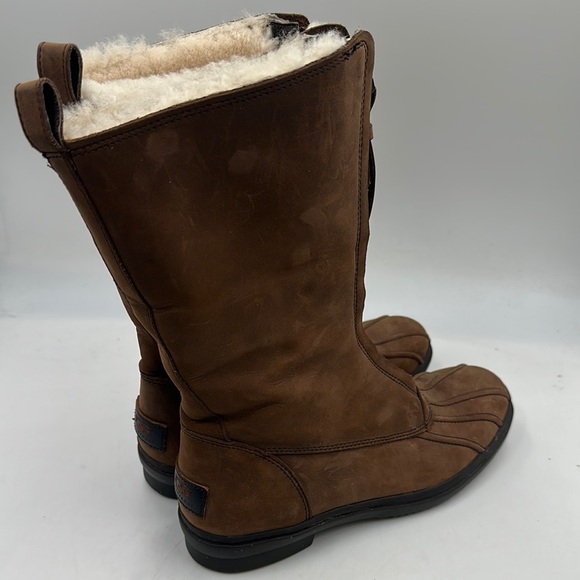 UGG Arquette Brown Leather Winter Boots Womens Size 8 Zip Sheepskin Cuff - Picture 2 of 8